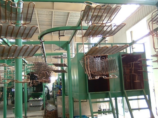 Linea di rivestimento automatica della polvere per pretrattamento del condensatore con la pistola a spruzzo della polvere